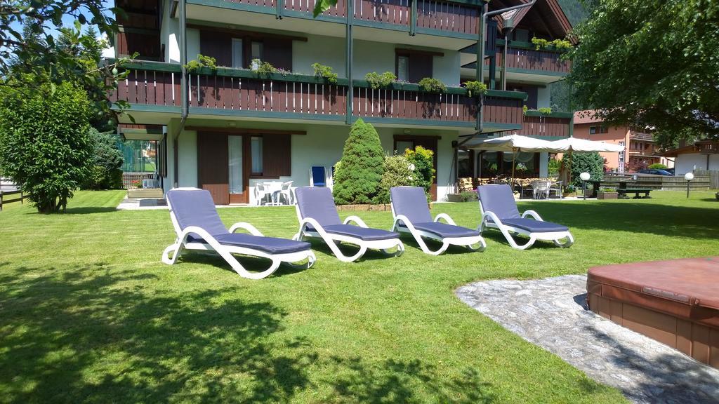 La Felce Bed & Breakfast Carisolo Exteriör bild